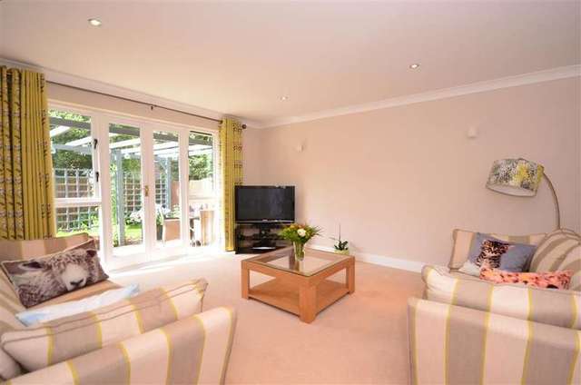  Image of 4 Bedroom Bungalow for sale at Ashington West Sussex Ashington, RH20 3JN