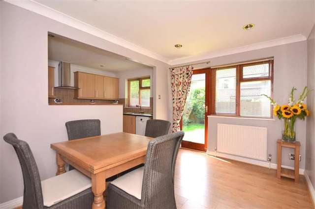  Image of 4 Bedroom Bungalow for sale at Ashington West Sussex Ashington, RH20 3JN