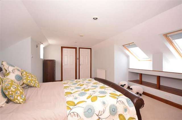  Image of 4 Bedroom Bungalow for sale at Ashington West Sussex Ashington, RH20 3JN