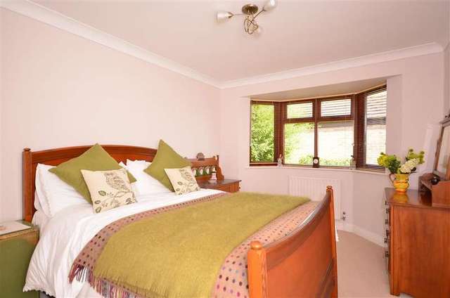  Image of 4 Bedroom Bungalow for sale at Ashington West Sussex Ashington, RH20 3JN