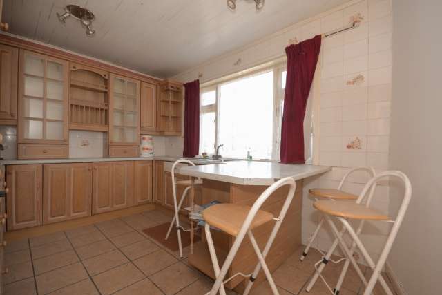  Image of 3 Bedroom Detached for sale at Kirkcaldy, KY1 2XJ