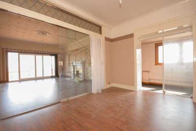  Image of 3 Bedroom Detached for sale at Kirkcaldy, KY1 2XJ