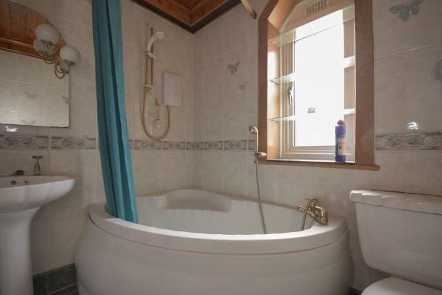  Image of 3 Bedroom Detached for sale at Kirkcaldy, KY1 2XJ