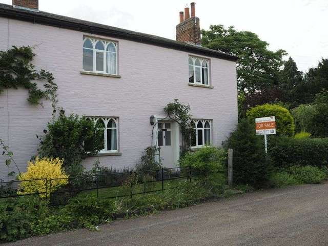  Image of 3 Bedroom Semi-Detached for sale at Old Bell Lane Carlton-On-Trent Newark, NG23 6UJ