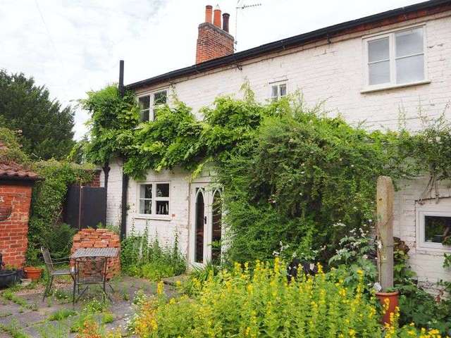  Image of 3 Bedroom Semi-Detached for sale at Old Bell Lane Carlton-On-Trent Newark, NG23 6UJ
