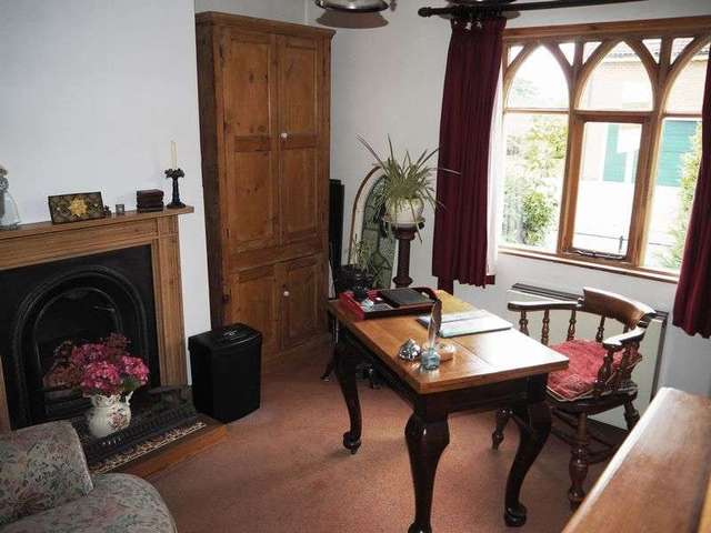  Image of 3 Bedroom Semi-Detached for sale at Old Bell Lane Carlton-On-Trent Newark, NG23 6UJ