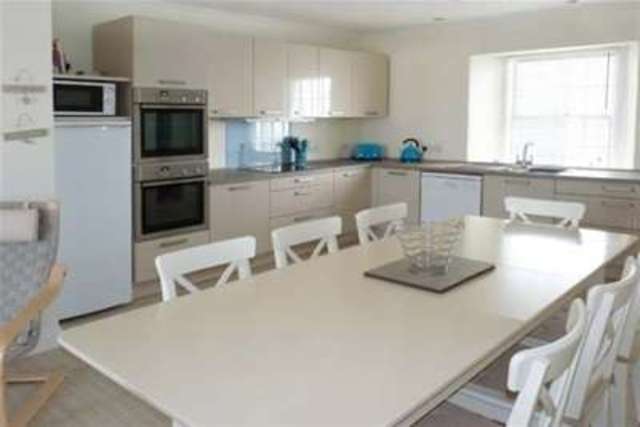 Image of 5 Bedroom Detached to rent at Perranporth, TR6 0JN