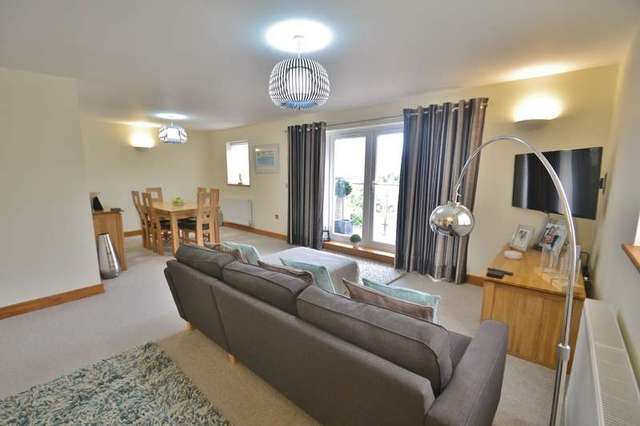  Image of 2 Bedroom Flat for sale at 70 Preston Road  Weymouth, DT3 6QA