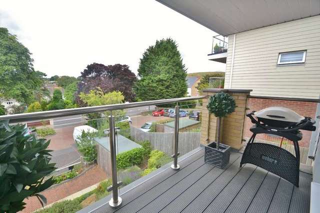  Image of 2 Bedroom Flat for sale at 70 Preston Road  Weymouth, DT3 6QA