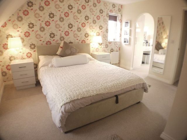  Image of 3 Bedroom Detached for sale at Rivendale Array Middleton, LS10 4FW