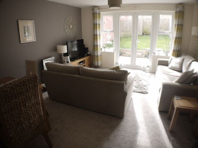  Image of 3 Bedroom Detached for sale at Rivendale Array Middleton, LS10 4FW