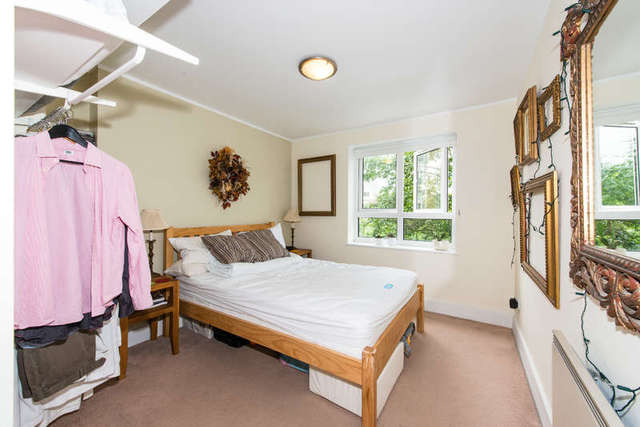  Image of 2 Bedroom Flat to rent at Docklands, E14 3WB