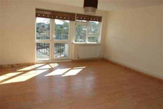  Image of 1 Bedroom Flat to rent at Southend-on-Sea, SS2 6NF