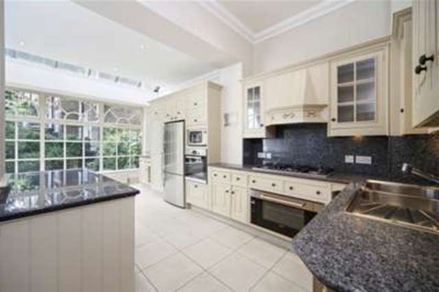  Image of 6 Bedroom Detached to rent at London, SW7 3NT