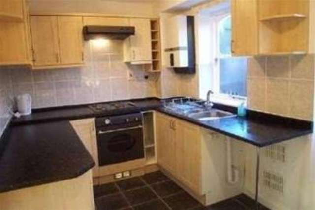  Image of 2 Bedroom Terraced to rent at Nottingham, NG4 1NR