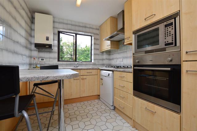  Image of 2 Bedroom Property to rent at Bridge Lane  Golders Green, NW11 9JU