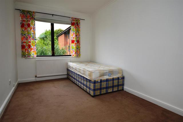  Image of 2 Bedroom Property to rent at Bridge Lane  Golders Green, NW11 9JU