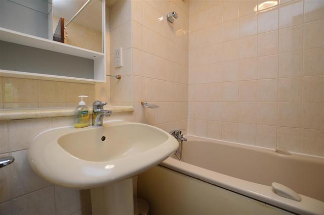  Image of 2 Bedroom Property to rent at Bridge Lane  Golders Green, NW11 9JU