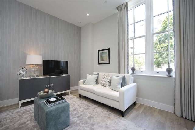  Image of 2 Bedroom Apartment for sale at Battersea Bridge Road Battersea Battersea, SW11 3AF