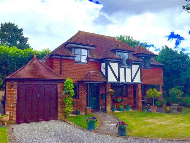  Image of 4 Bedroom Detached for sale at Thakeham Pulborough Thakeham, RH20 3EP