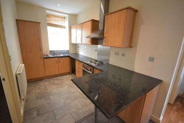  Image of 2 Bedroom Flat to rent at Trewyddfa Road Morriston Swansea, SA6 8PE