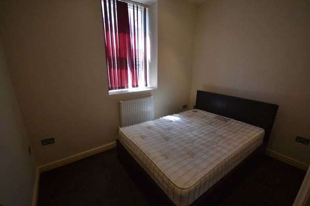  Image of 2 Bedroom Flat to rent at Trewyddfa Road Morriston Swansea, SA6 8PE