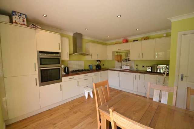  Image of 3 Bedroom Detached to rent at West Gardens  Epsom, KT17 1NQ