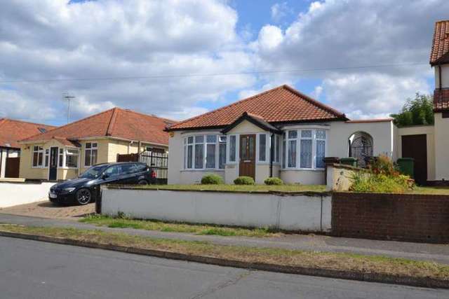  Image of 3 Bedroom Detached to rent at West Gardens  Epsom, KT17 1NQ