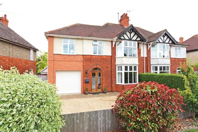  Image of 4 Bedroom Semi-Detached for sale at West Road  Bourne, PE10 9PS