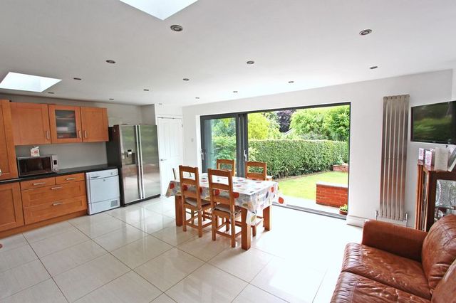  Image of 4 Bedroom Semi-Detached for sale at West Road  Bourne, PE10 9PS