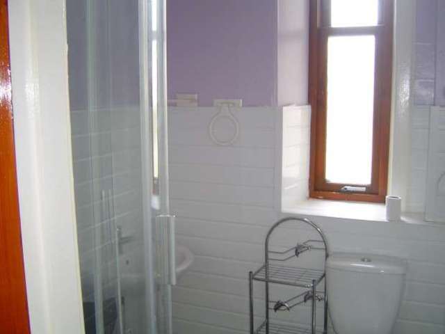  Image of 2 Bedroom Apartment to rent at William Street  Dunoon, PA23 7JH
