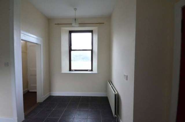  Image of 2 Bedroom Apartment to rent at William Street  Dunoon, PA23 7JH