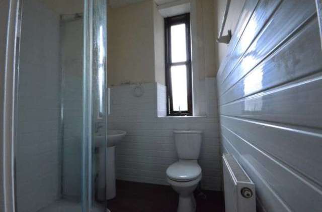  Image of 2 Bedroom Apartment to rent at William Street  Dunoon, PA23 7JH