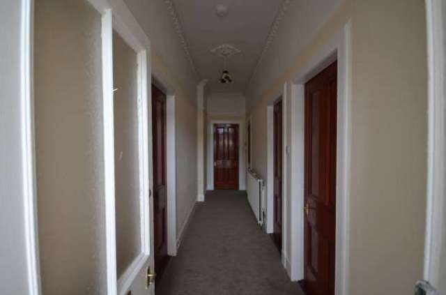  Image of 2 Bedroom Apartment to rent at William Street  Dunoon, PA23 7JH