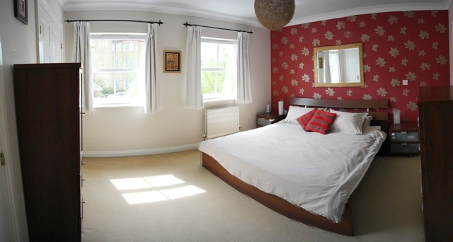  Image of 5 Bedroom Detached to rent at Knaphill  Woking, GU21 2FE