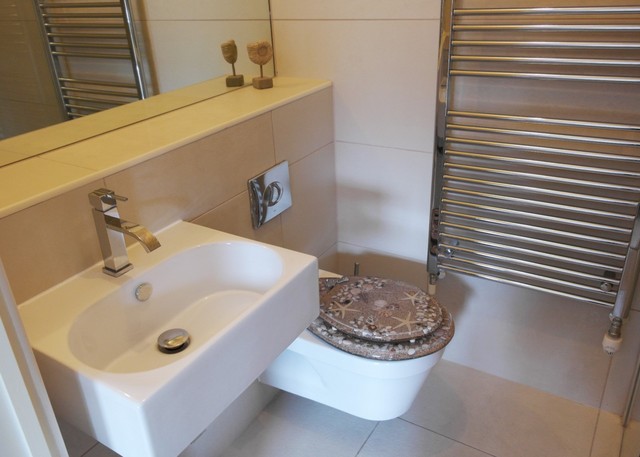  Image of 5 Bedroom Detached to rent at Knaphill  Woking, GU21 2FE