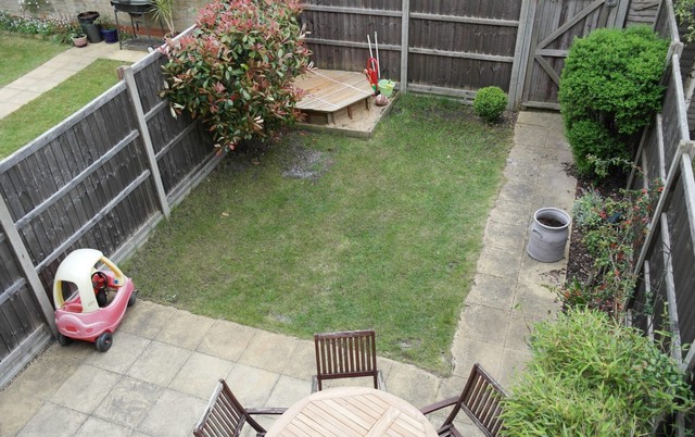  Image of 5 Bedroom Detached to rent at Knaphill  Woking, GU21 2FE