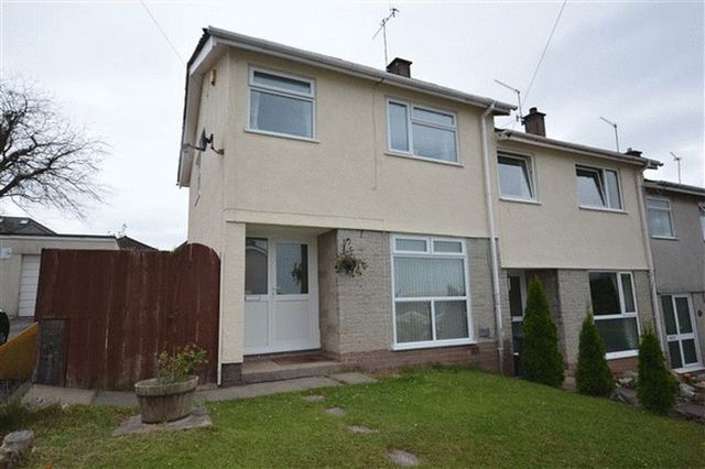  Image of 3 Bedroom Terraced for sale at Heol Beuno New Inn Pontypool, NP4 0QU