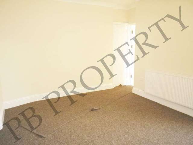  Image of 1 Bedroom Ground Flat to rent at Alexandra Road  Gorseinon, SA4 4PE