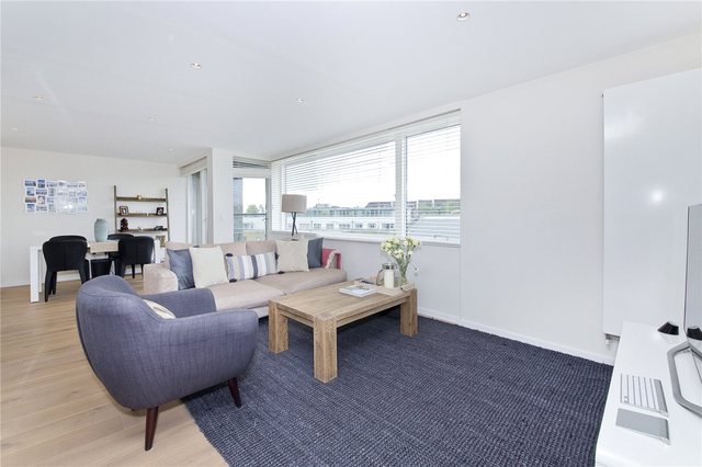  Image of 2 Bedroom Flat to rent at Finsbury London King