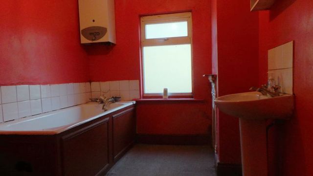  Image of 2 Bedroom Terraced for sale at Argyle Road  Edmonton, N18 2PP