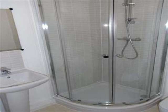  Image of 2 Bedroom Flat to rent at Paisley, PA1 2JP