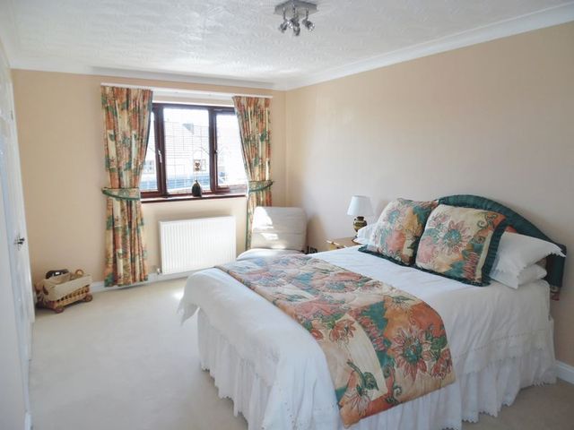  Image of 4 Bedroom Detached for sale at Beechwood Grove Pencoed Bridgend, CF35 6SU