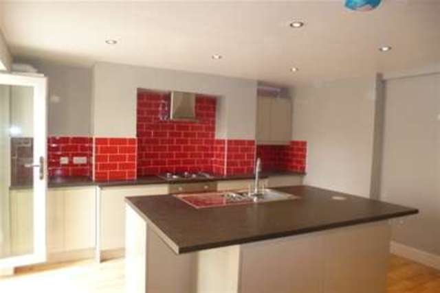  Image of 2 Bedroom Flat to rent at Ramsgate, CT11 8DL