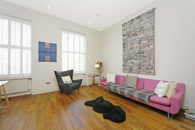  Image of 1 Bedroom Flat to rent at Blenheim Crescent  London, W11 2EF