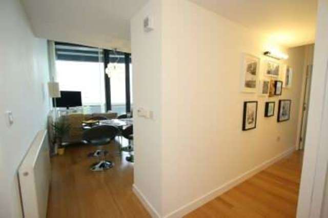  Image of 2 Bedroom Apartment for sale at Altrincham, WA14 4RB