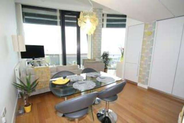  Image of 2 Bedroom Apartment for sale at Altrincham, WA14 4RB