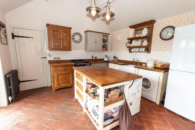  Image of 2 Bedroom Detached for sale at Creedy Bridge Crediton, EX17 1AB