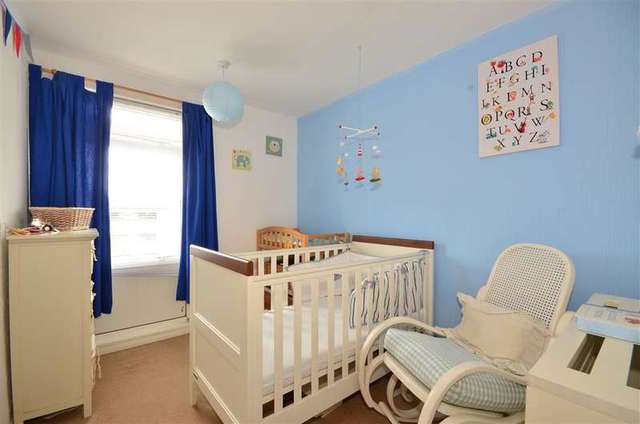  Image of 3 Bedroom End of Terrace for sale at Cowplain Waterlooville Waterlooville, PO8 9UD