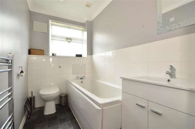  Image of 3 Bedroom End of Terrace for sale at Cowplain Waterlooville Waterlooville, PO8 9UD